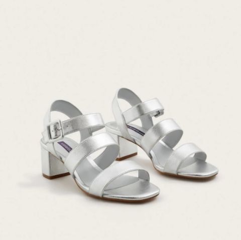 Footwear, White, Sandal, Shoe, Silver, Bridal shoe, Beige, Slipper, Metal, 
