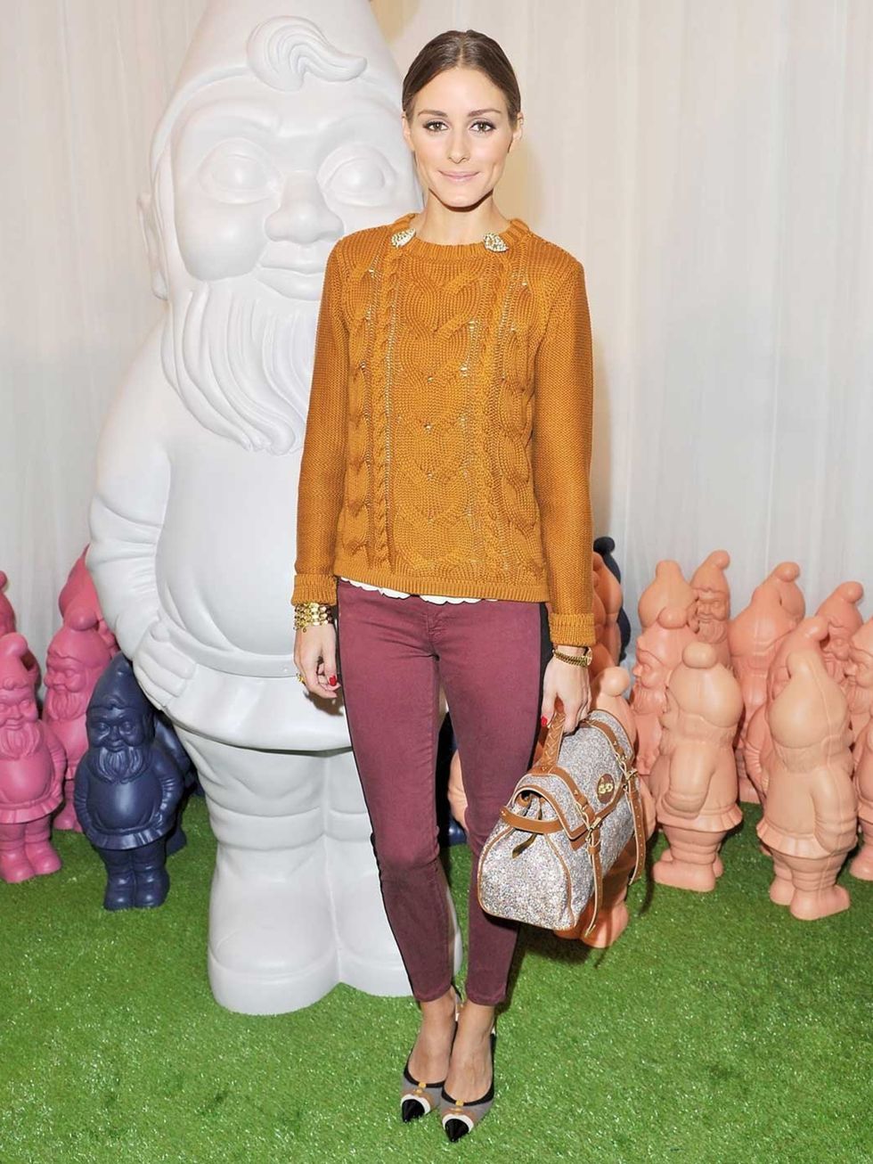 <p>Olivia Palermo wore a Bordeaux coloured Hudson Leeloo jeans at the Mulberry SS13 show.</p>