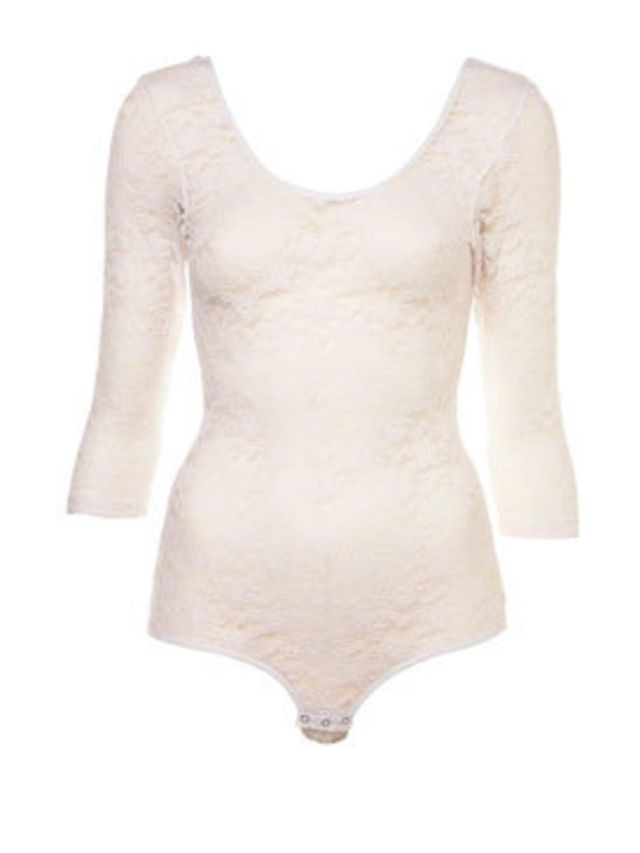 1287942210-instant-outfit-white-lace