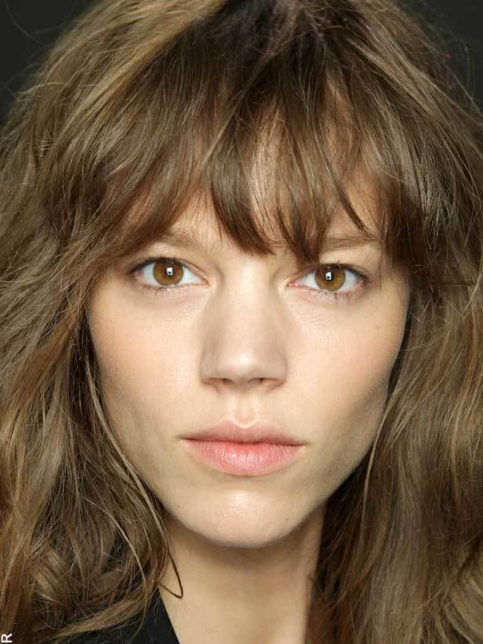 <p> Dont go for Valley of the Dolls bouffant and steer clear of poker straight  whats sexy now is an artfully ruffled blow-dry that looks a little underdone and like you just got out of bed. Take inspiration from the loose blowdrys at Isabel Marant and