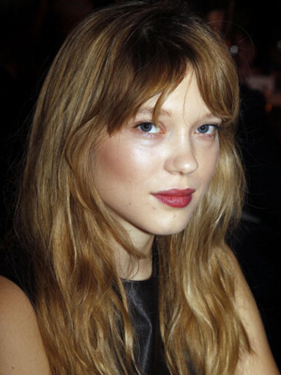 <p>Léa Seydoux's soft parted fringe and tousled fringe is the effortless hairstyle we long for... </p>