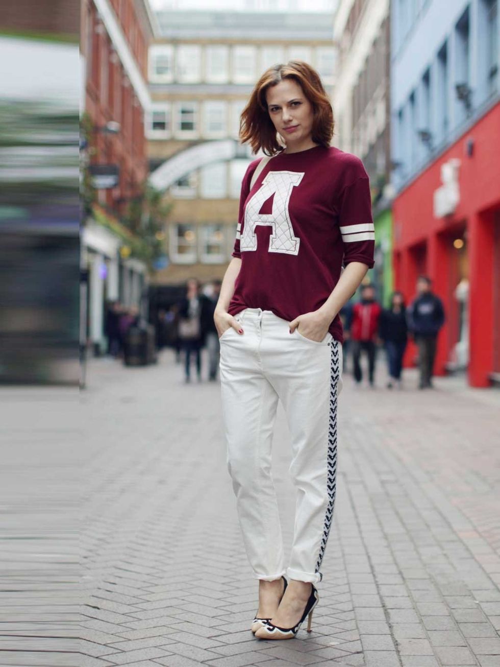 <p><strong>Sophie Beresiner ?- Beauty Director</strong></p><p>Wearing Isabel Marant for H&amp;M trousers £59.99, River Island top, ASOS bag, Faith shoes.</p><p><a href="http://www.elleuk.com/fashion/what-to-wear/isabel-marant-for-hm-lookbook-autumn-winter