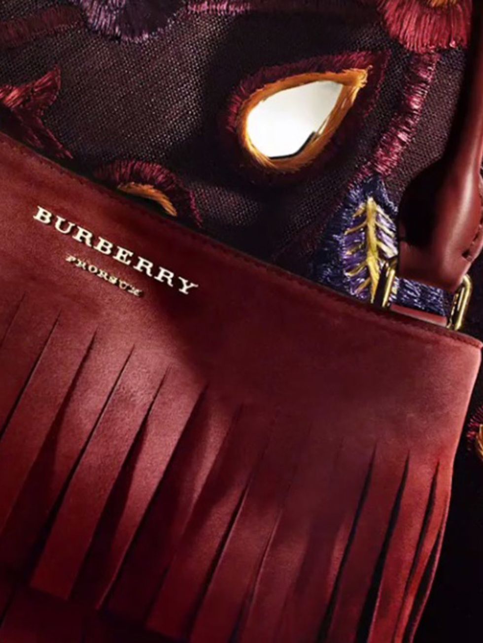 <p>Burberry (@burberry)</p>

<p>&#39;Coming soon - the #Burberry Autumn/Winter 2015 collection #LFW #Cinemagraph&#39;</p>