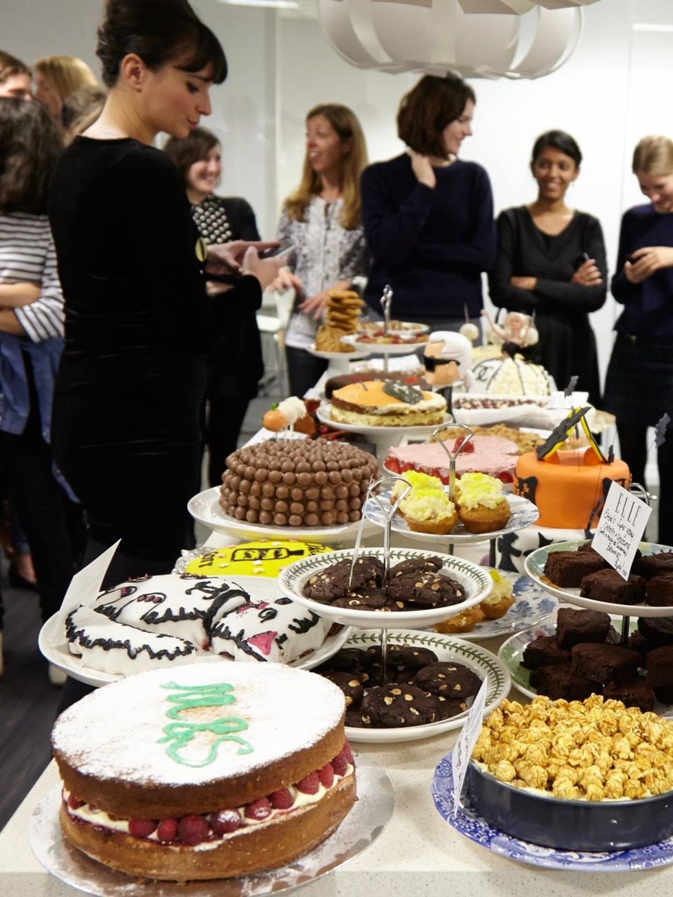 <p>Cakey-bakey fun was had by all at ELLE HQ on Wednesday. <a href="http://www.elleuk.com/star-style/news/the-elle-fashion-bake-off-cake-gizzi-erskine-ruby-tandoh-frances-quinn">The ELLE Fashion Bake Off</a> was a triumphant showcase of cooking skills (a 