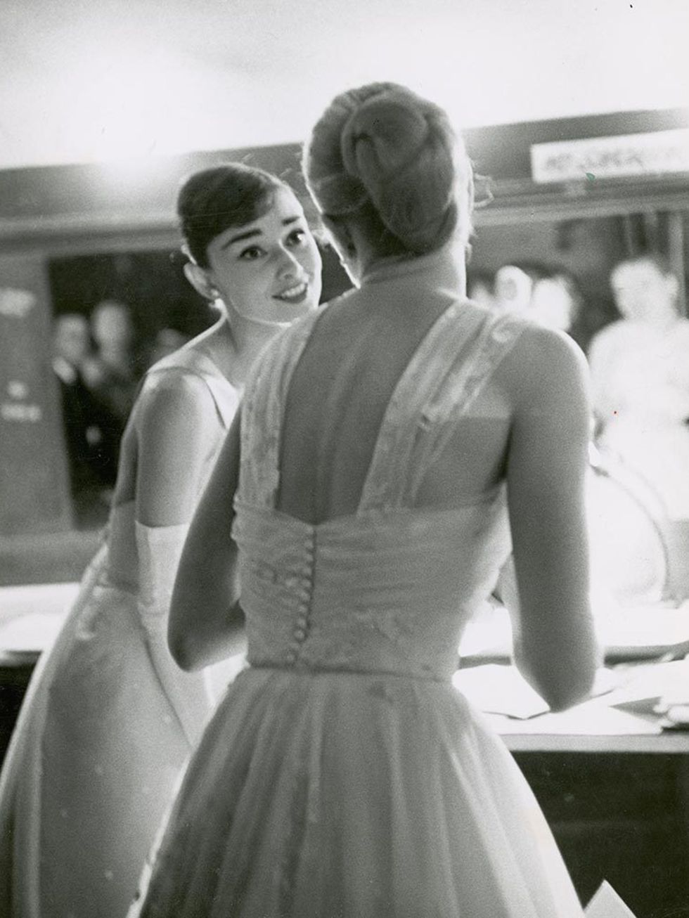 Audrey Hepburn and Grace Kelly at the 1958 Oscars