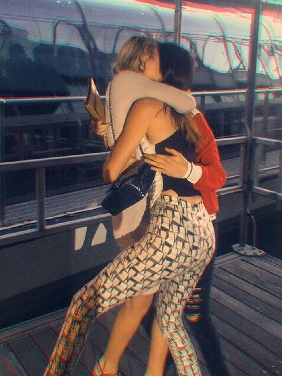Gigi Hadid
(@Gigihadid)

'If this isn't love, I don't know what is...@kendalljenner @caradelevingne'