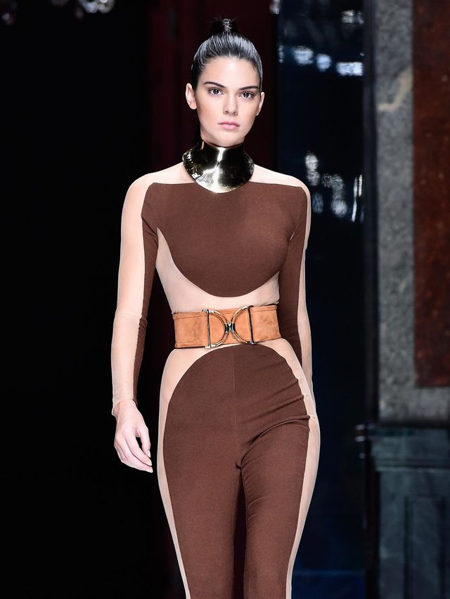 kendall-jenner-to-walk-on-the-victorias-secret-catwalk-2016-getty-thumb