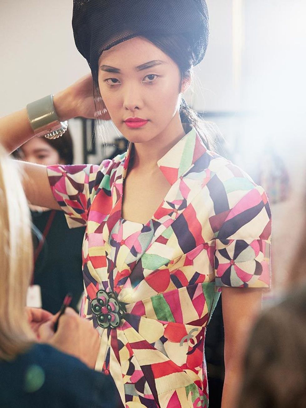 chanel_cruise_2015_16_collection_backstage_photography_credit_benoit_peverelli_01