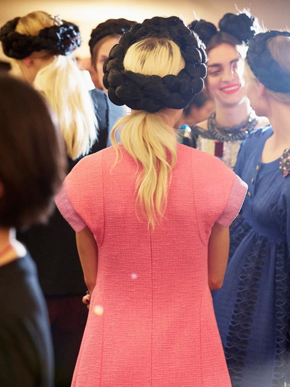 chanel_cruise_2015_16_collection_backstage_photography_credit_benoit_peverelli_02