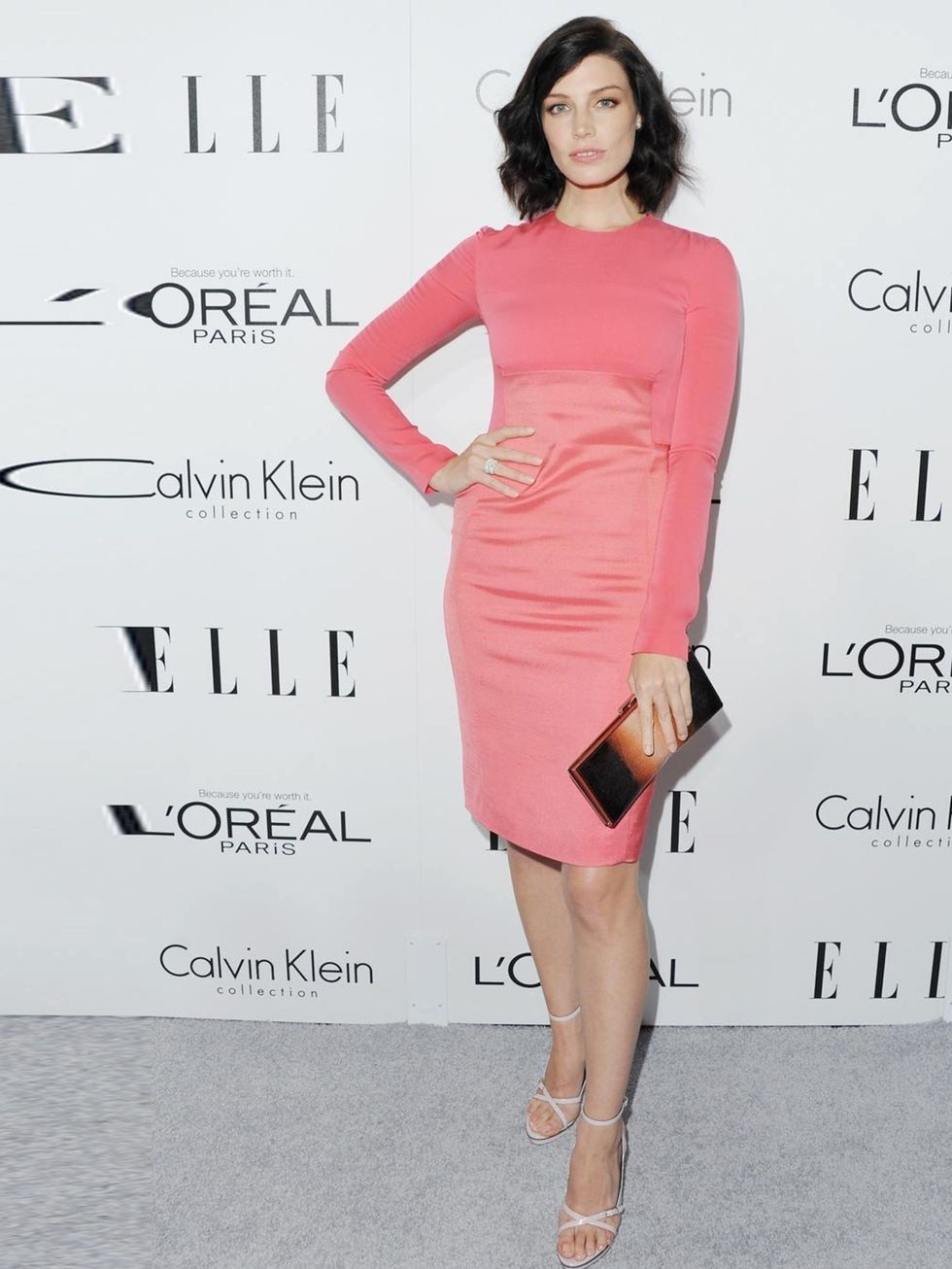 <p>Jessica Pare wears a dress from the Calvin Klein Collection to the ELLE's 20th Annual Women In Hollywood celebration, October 2013.</p><p><a href="http://www.elleuk.com/star-style/news/the-feminist-vending-machine-imawomanand-feminism-wieden-kennedy-va