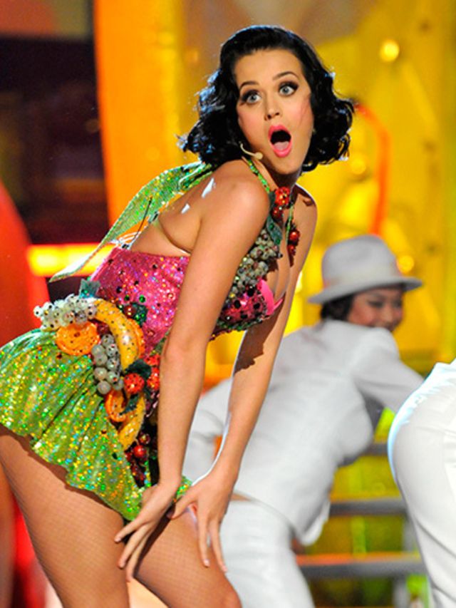 katy-perry-fruit-51st-annual-grammy-awards-2009-getty-2