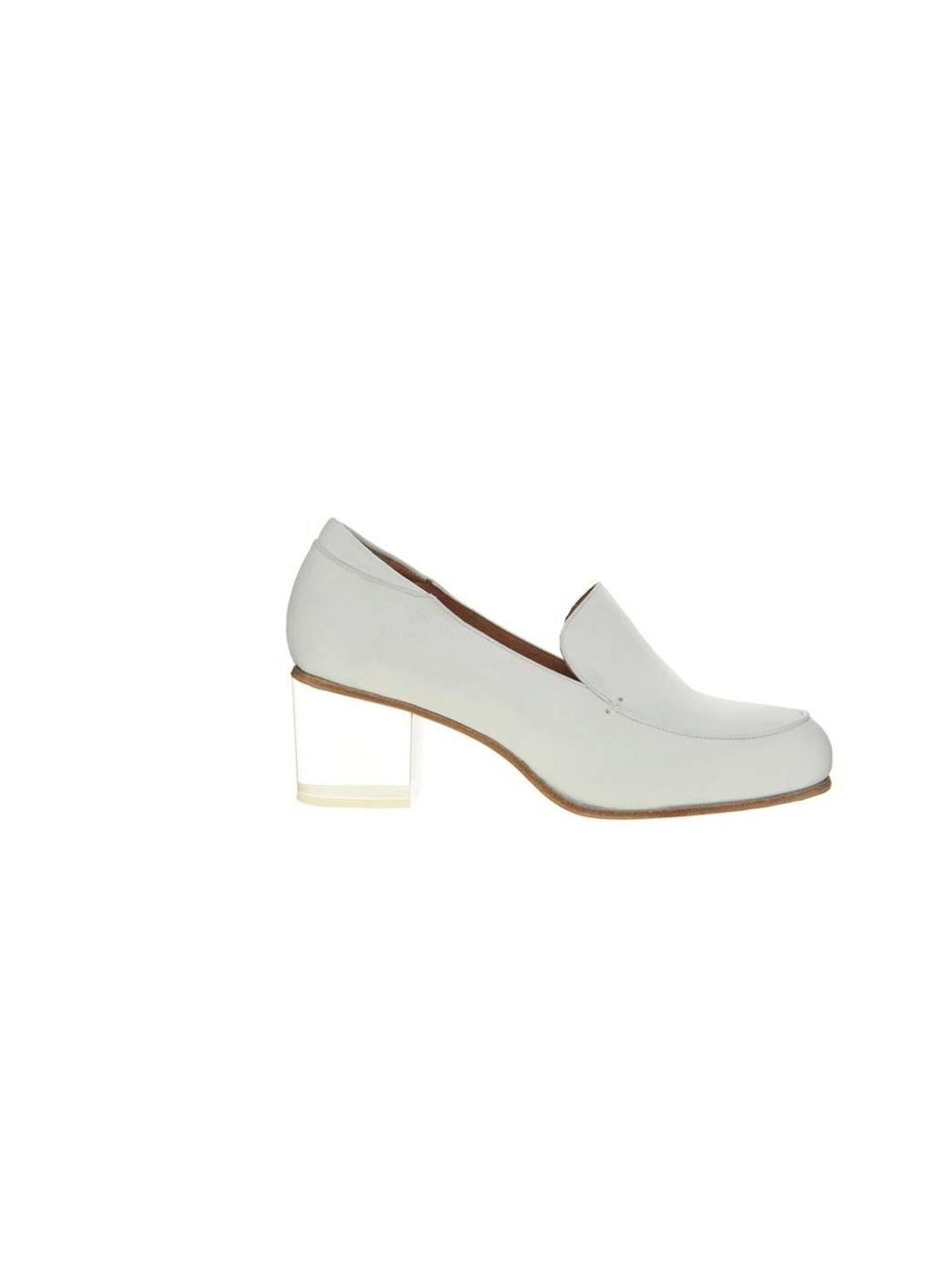 <p>We love the unexpected flash of white shoes in winter - they'll give a lift to any outfit.</p><p><a href="http://www.asos.com/ASOS-White/ASOS-WHITE-WARWICK-Leather-Loafers/Prod/pgeproduct.aspx?iid=3427586&cid=6992&Rf900=1562&sh=0&pge=0&pgesize=204&sort