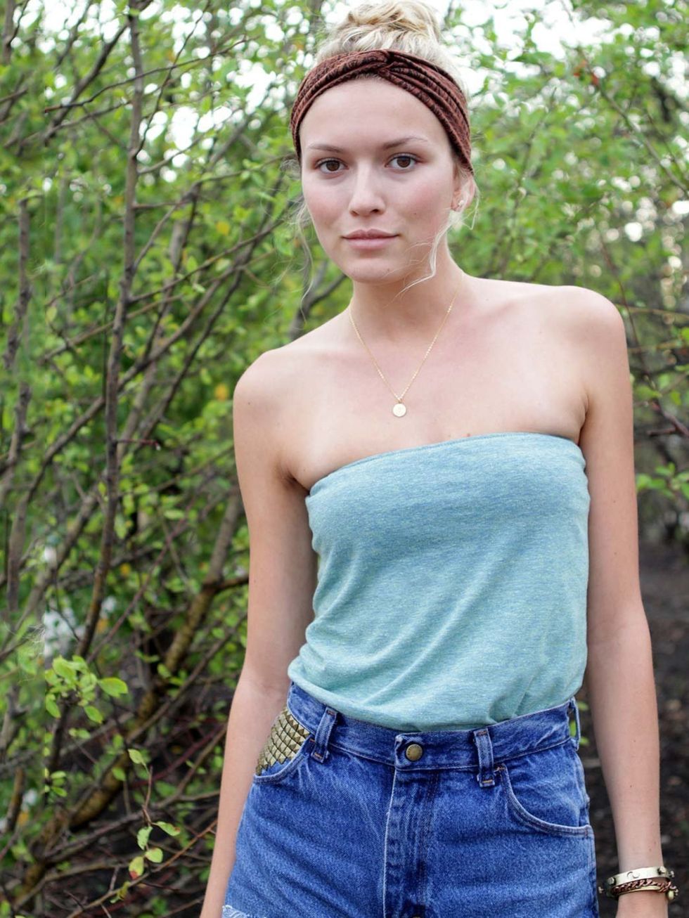 <p>Carly Russ, 21, Model @ Ford.American Apparel top, Levi's shorts, Free People headband.</p>