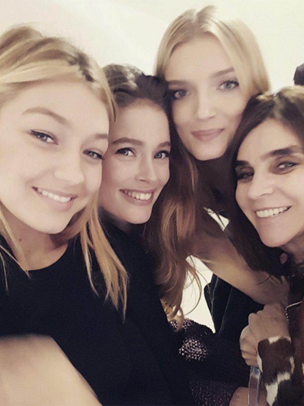 Gigi Hadid @gigihadid

The techy in all of us came out last night...