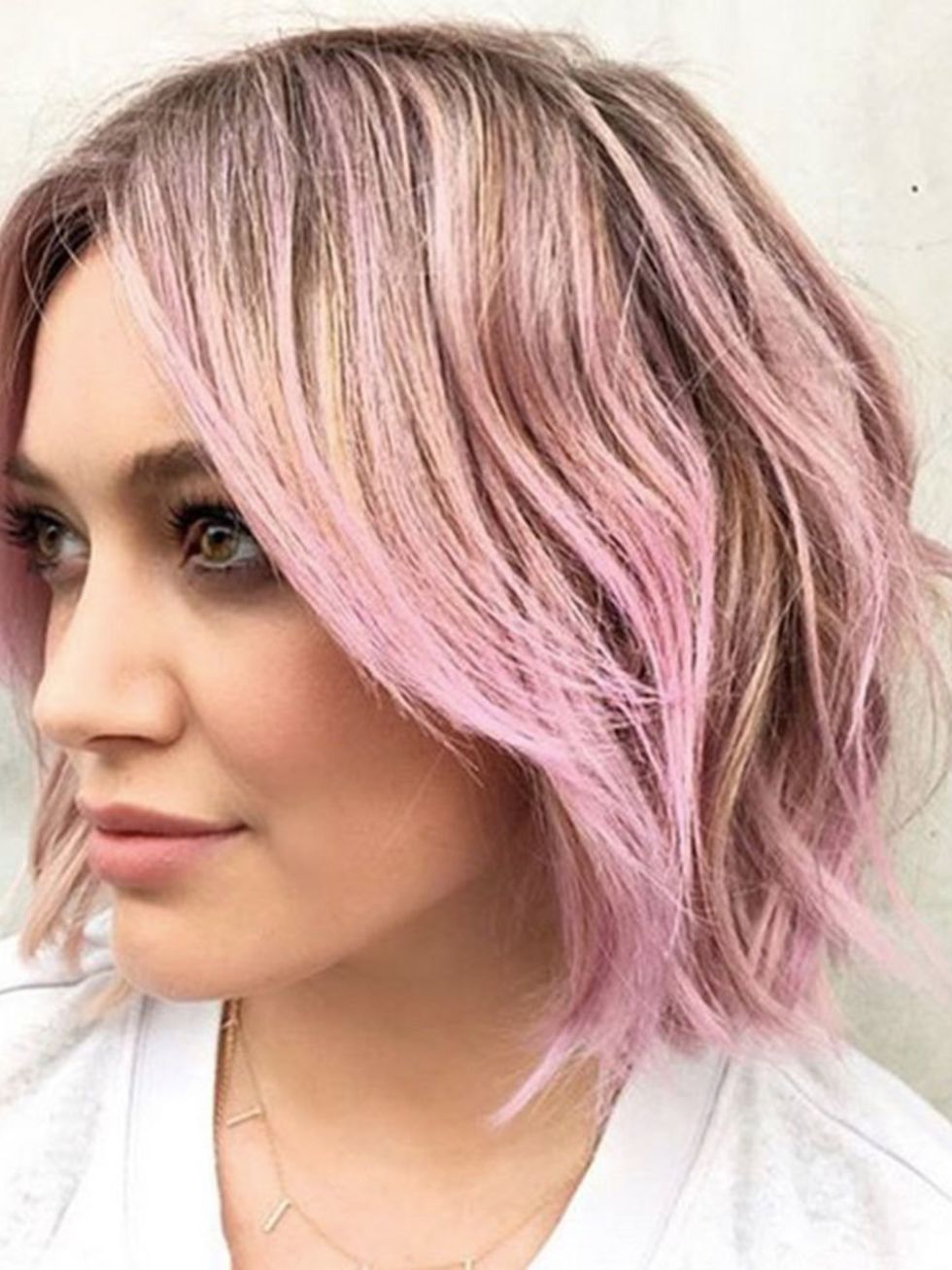 After cutting her hair into a bob in December, Hilary has now opted for candy floss pink to kick off 2016.
