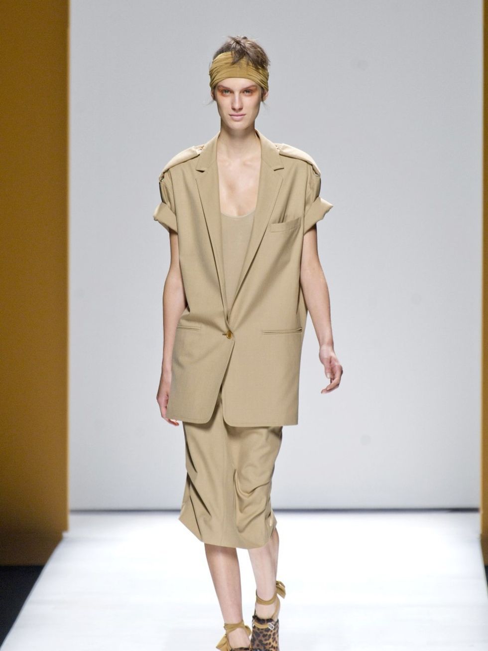 1348135569-max-mara-spring-summer-13-0001