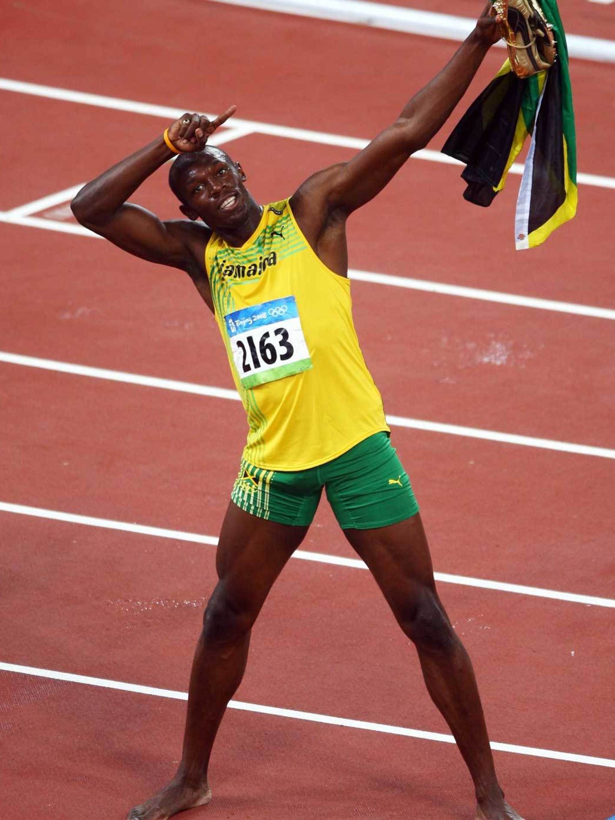 Usain Bolt reviews babies' attempts at his trademark lightning bolt pose