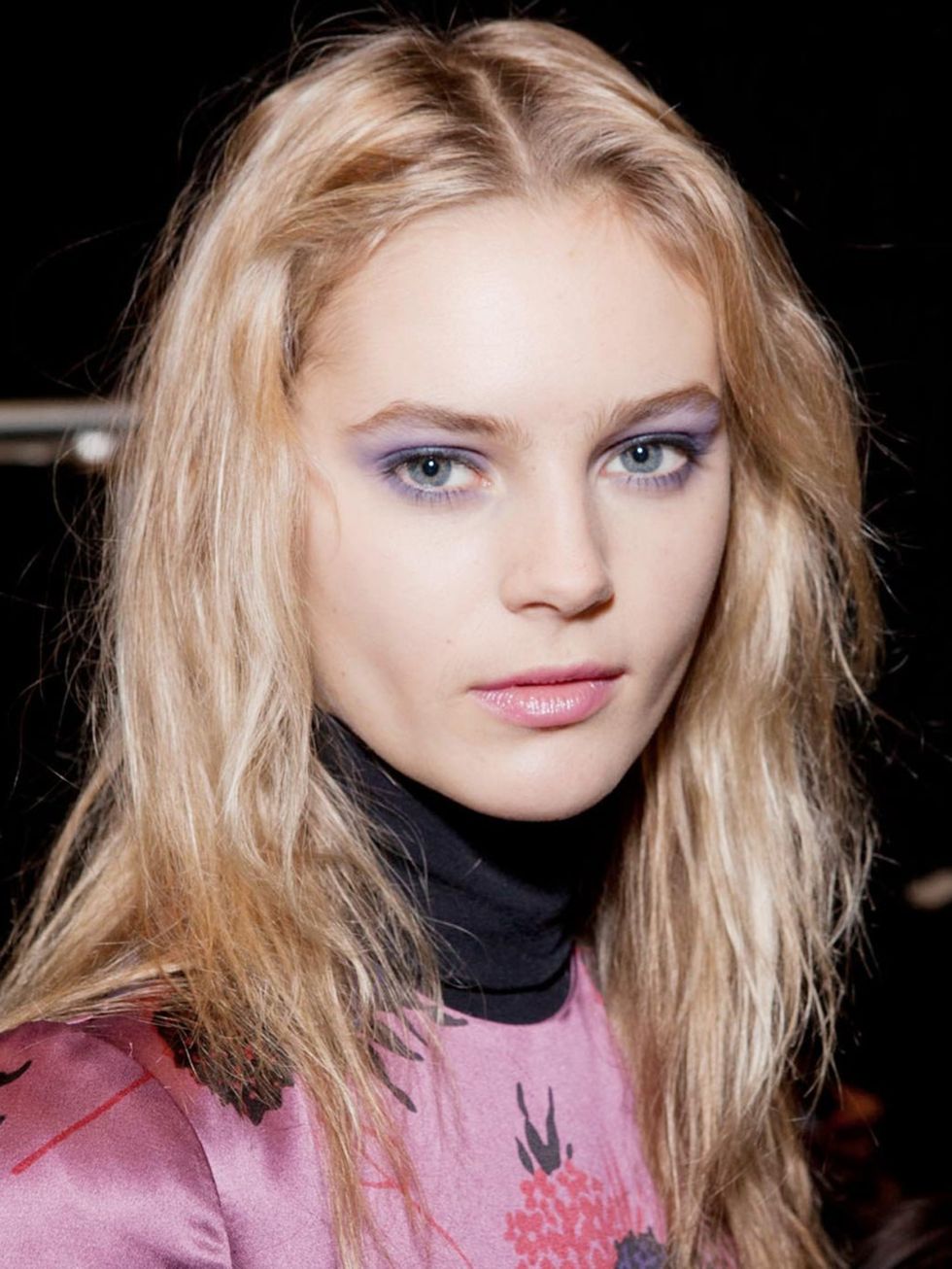 <p>Model with lilac eye make-up at Jill Stuart</p>
