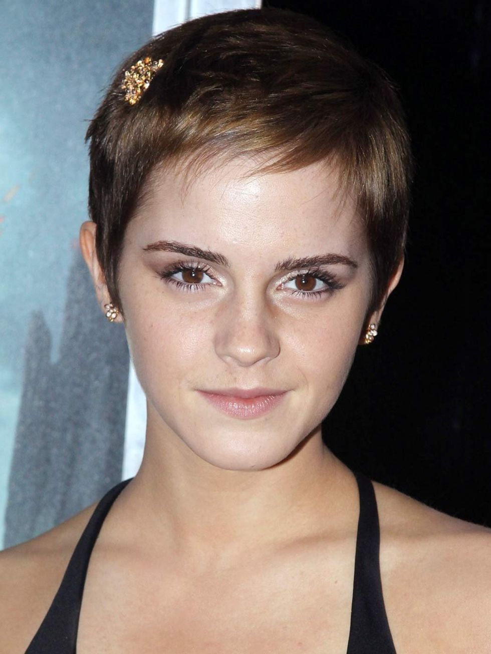 <p>Emma Watson shows off her newly cropped hair at the Harry Potter premiere</p>