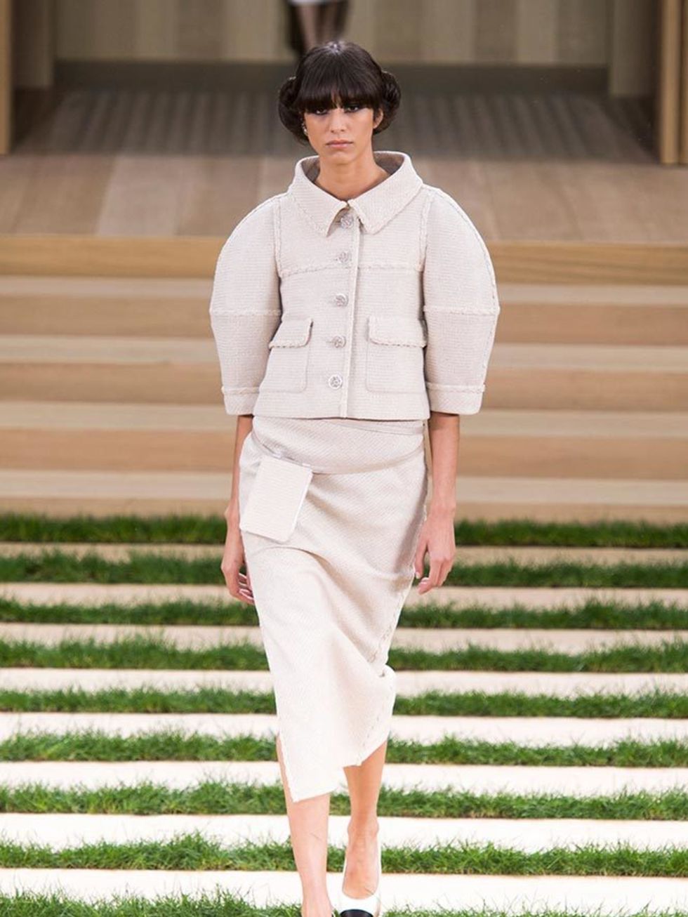 chanel_haute_couture_spring_summer_2016_collection_look_02