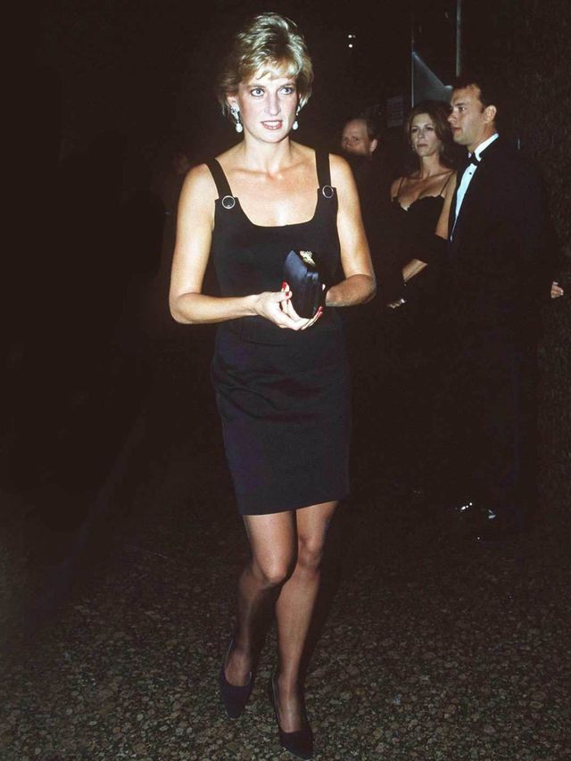 1332348368-exhibition-of-princess-diana-s-dresses-to-open
