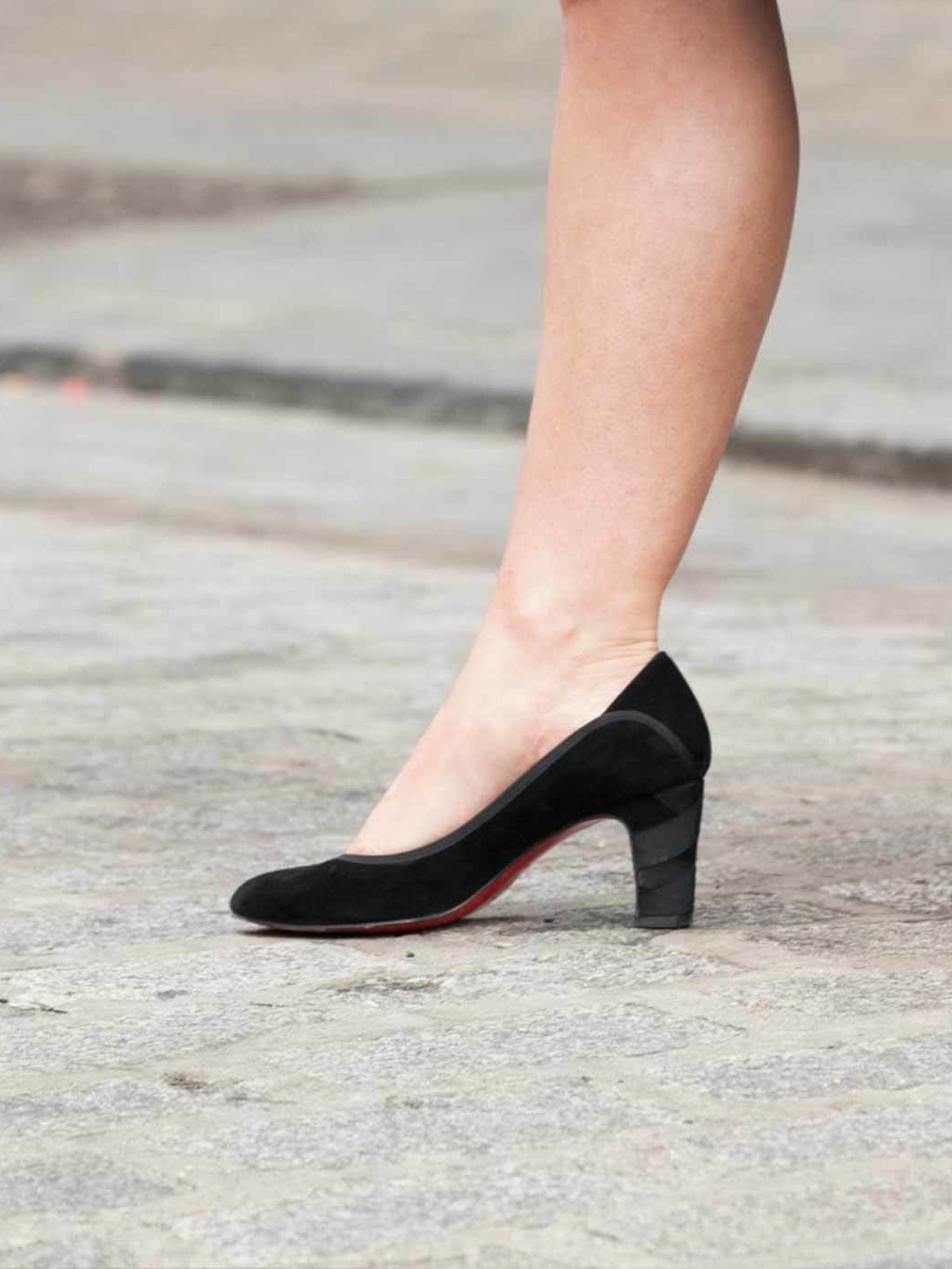 Very small clearance heels