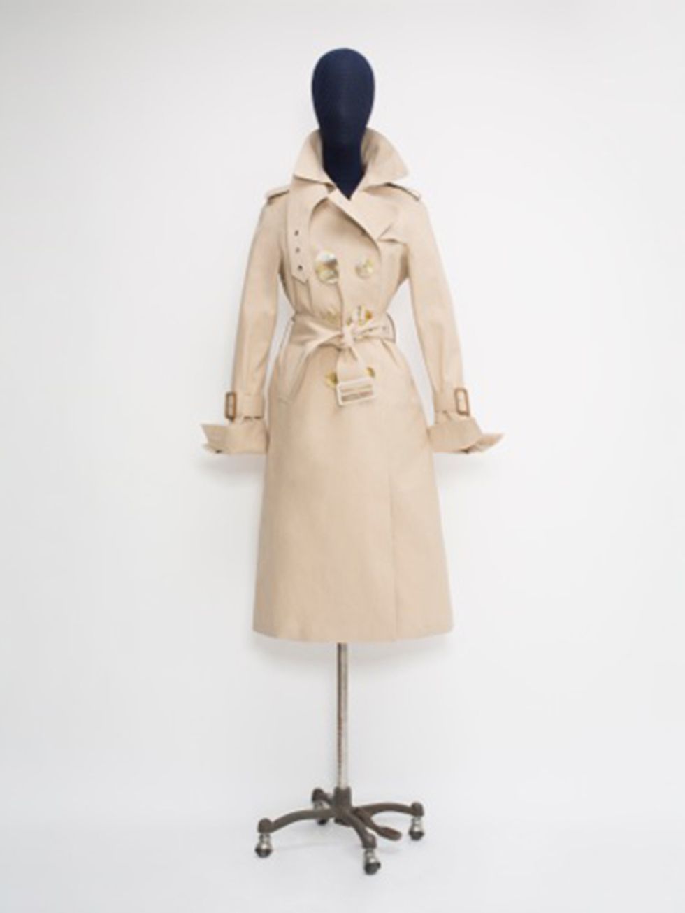 <p>J.W.Anderson x Mackintosh</p>

<p>If you thought the trench coat couldn&#39;t be improved upon, this collaboration might just make you change your mind. Retaining the features of a Mackintosh trench coat - taped seams, bonded cotton, detachable lining 