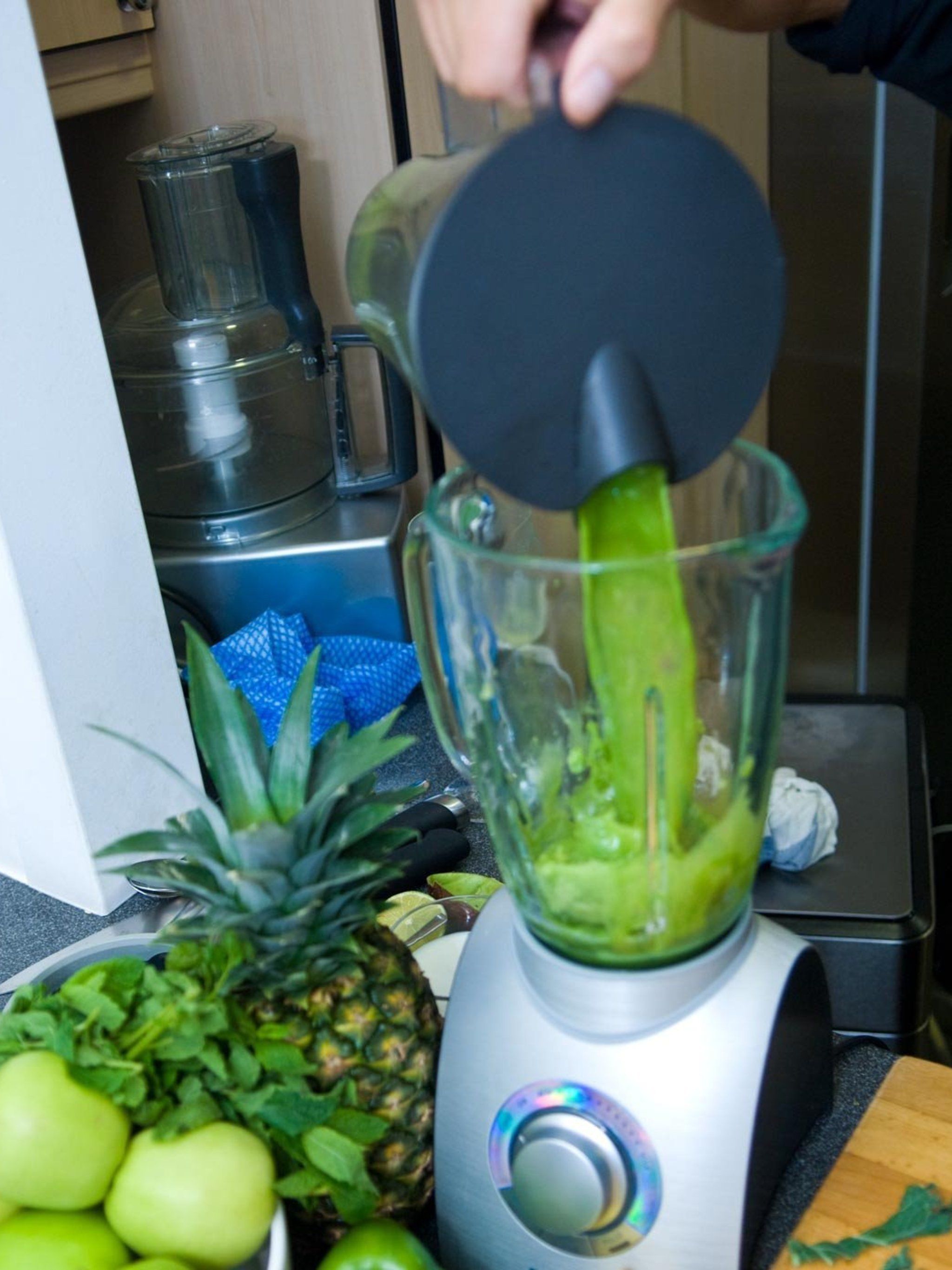 Jason Vale Juice Master shares his No Juicer Just Blender Ginger Lemon