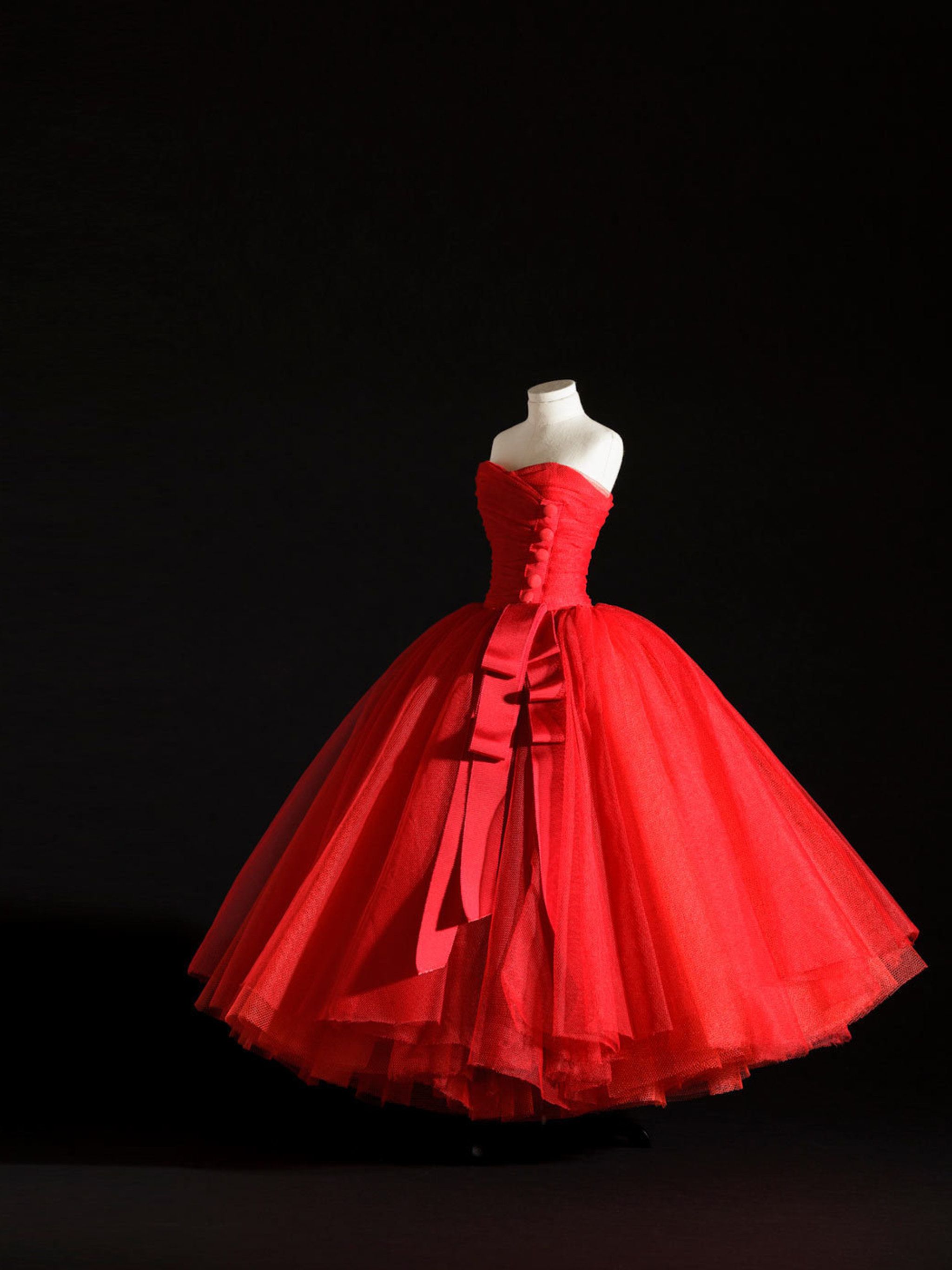 Junon Haute Couture FallWinter 1949 Milieu du siècle line  La Galerie  Dior