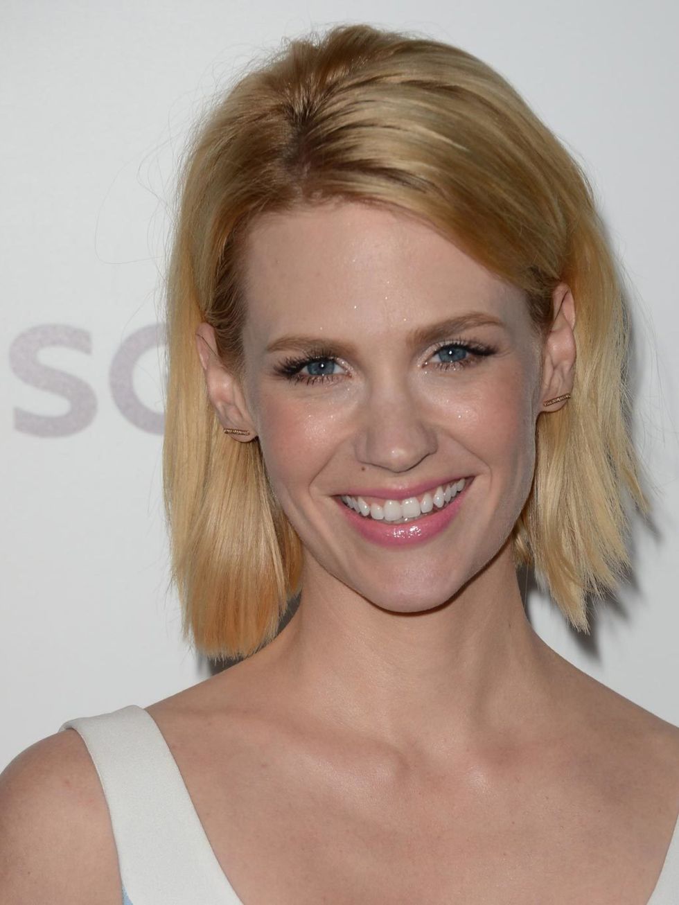 <p><strong><a href="http://www.elleuk.com/star-style/celebrity-style-files/january-jones">January Jones</a></strong></p><p>A feminine, natural beauty look for Spring. January opted for glossy pale pink lips and a light dusting of silver glitter across her