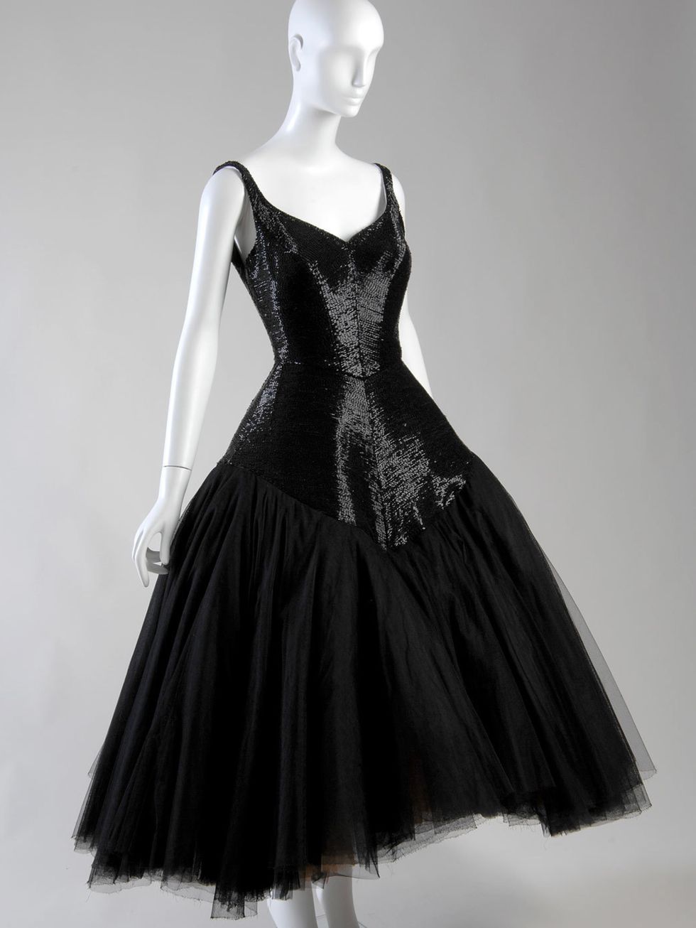 <p>'Infanta' gown by Charles James, 1952.</p>