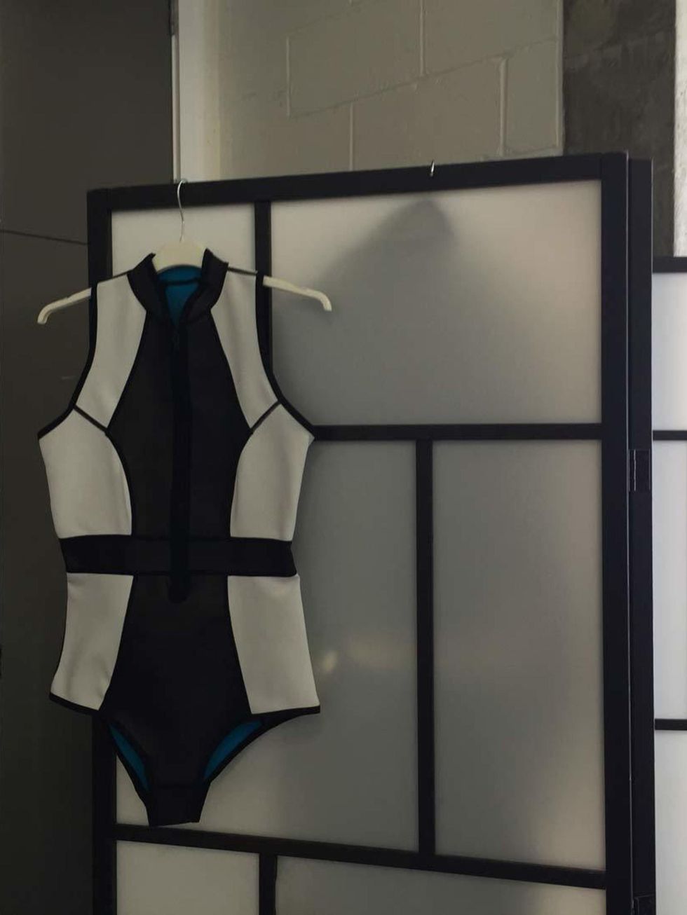 <p>A peek at the dressing room, and a wetsuit by Duskii.</p>