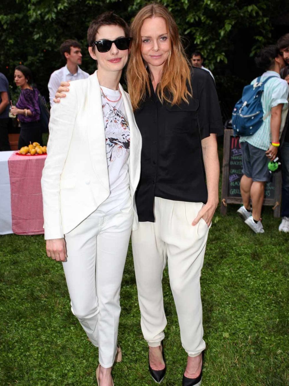 <p>Anne Hathaway and Stella McCartney</p>