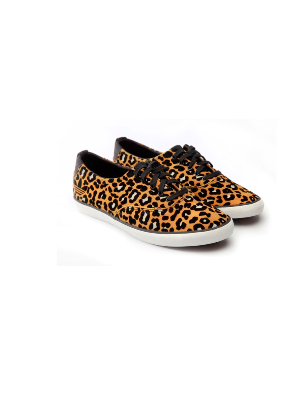 <p>Liven up your off-duty wardrobe in a flash with these cute leopard print pumps. As good now with jeans and knits as they will be with denim cuts offs and skater skirts next year <a href="http://www.adidas.co.uk/Women%27s-Azurine-Low-Ld-Shoes/G60991_54