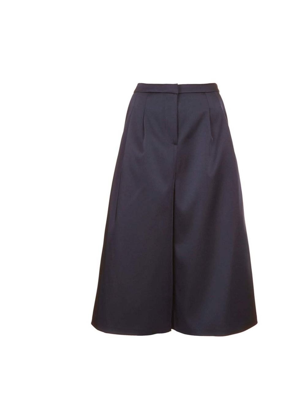 <p>Culottes are set to be a big trend on the high street for s/s 2014, and this navy satin pair is our pick of the bunch.</p><p><a href="http://www.topshop.com/en/tsuk/product/new-in-this-week-2169932/new-in-this-week-493/premium-satin-culottes-2567353?bi
