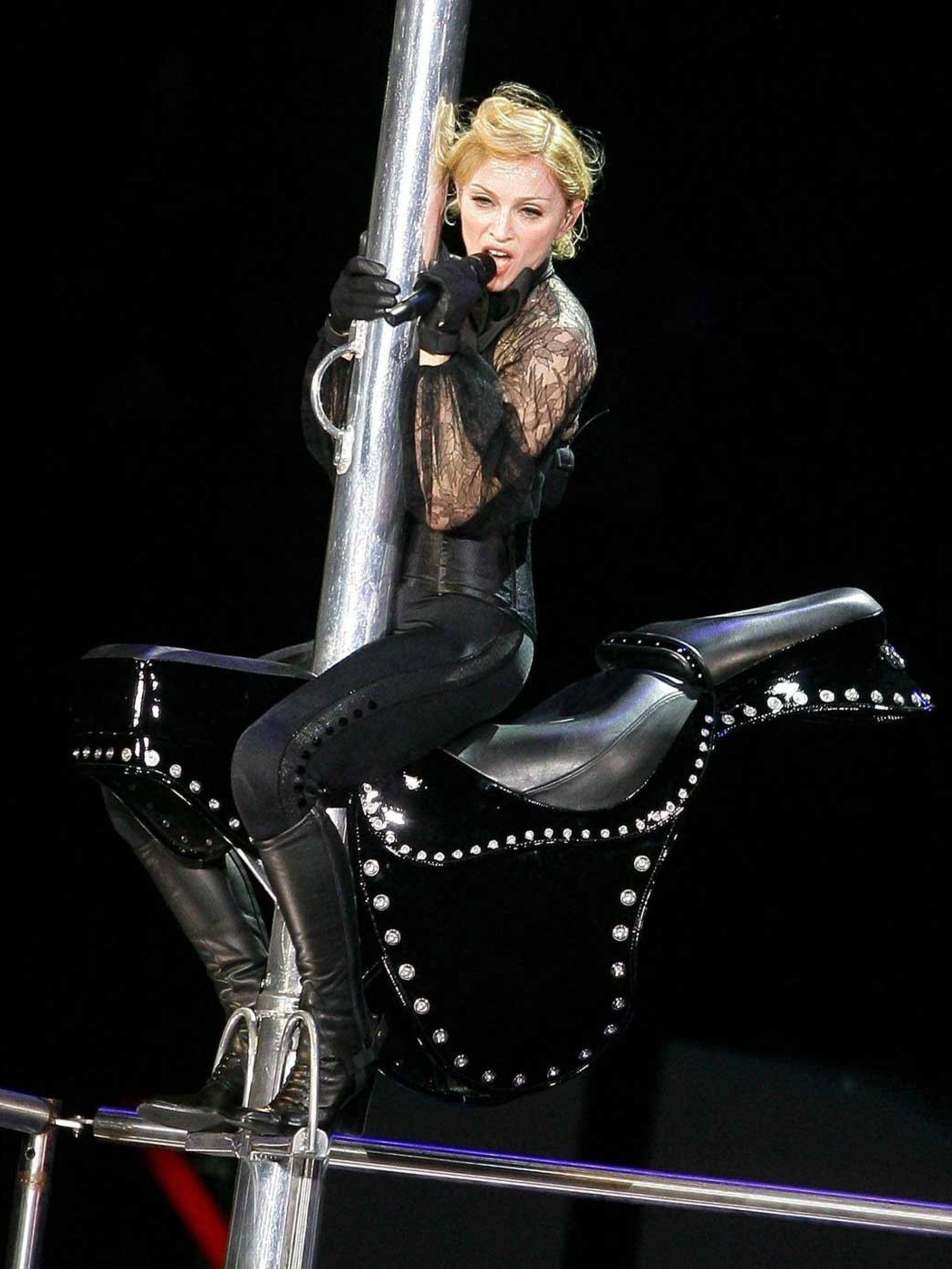 Madonna tour. Мадонна тур 2006. Мадонна Confessions Tour. Мадонна Confessions Tour Москва. Мадонна 2006 Confession.