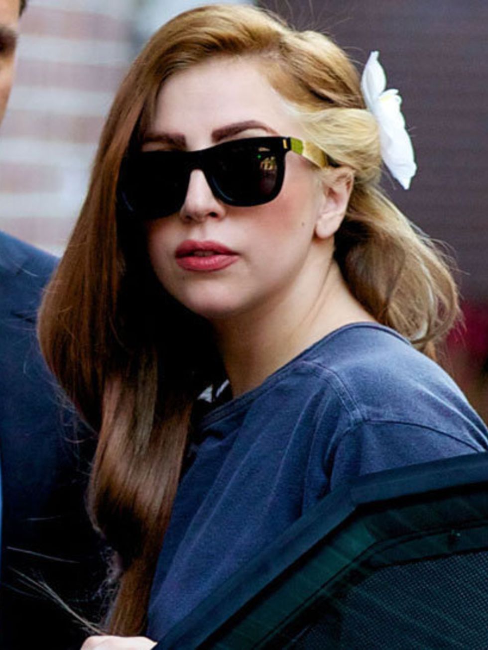 <p>Lady Gaga out-and-about with her new hair colour</p>