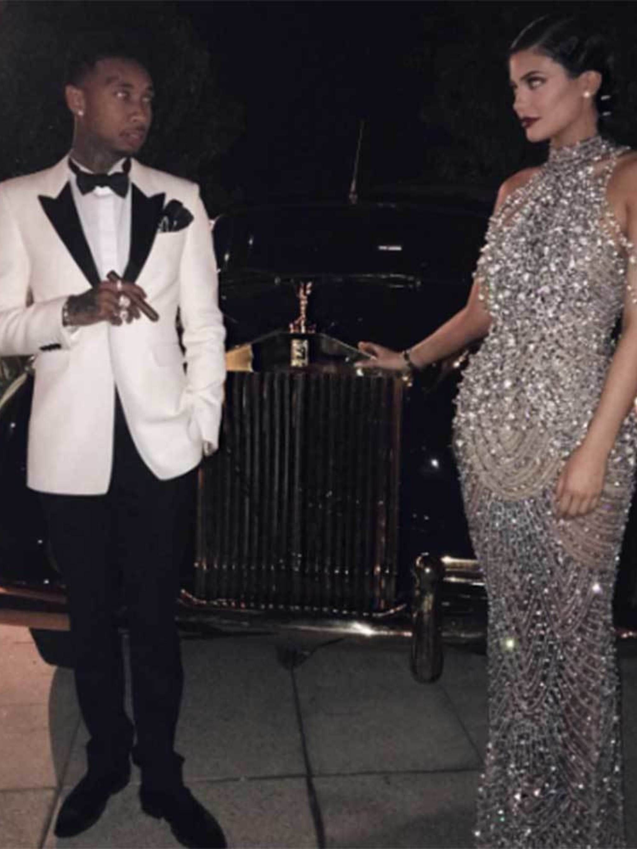 Kylie jenner 1920s dress hotsell