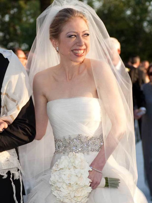 <p>The former President's daughter married Marc Mezvinsky in Rhinebeck, New York on Saturday. And what did she wear? According to WWD the lucky bride lined up <a href="http://www.elleuk.com/catwalk/collections/vera-wang/autumn-winter-2010">Vera Wang</a> t