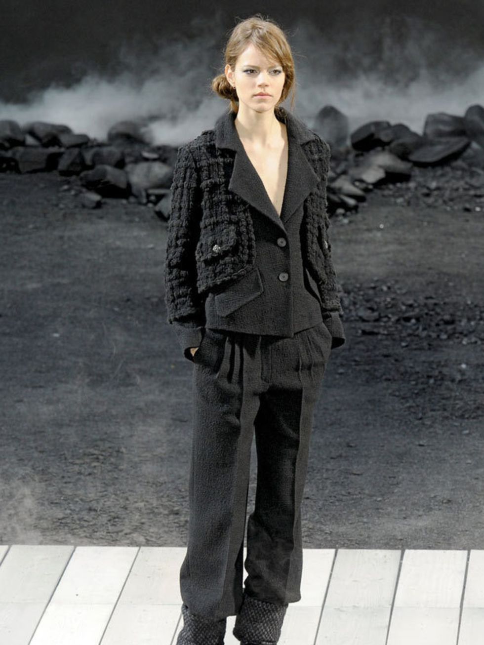 <p>BOY MEETS GIRLWhen even the Chanel catwalk is filled with androgynous shapes and (we never thought wed say it) flat, workmens boots, the fashion crowd is bound to take notice. So stock up on mannish pieces, raid your boyfriend's wardrobe and embrace 