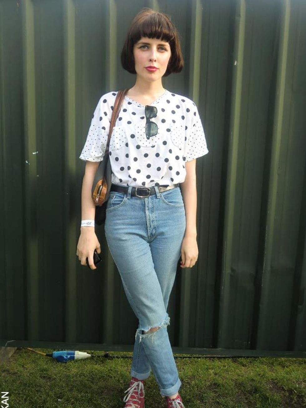 <p>Emma, 24, Freelance Journalist. Vintage top, jeans and sunglasses. Converse trainers, Urban Outfitters bag.</p>