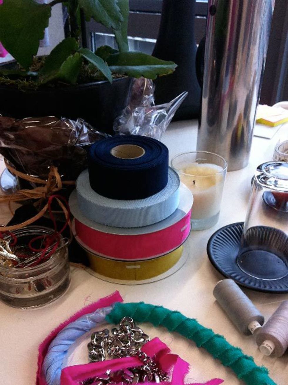 <p>Studio Prep: <a href="http://www.elleuk.com/news/fashion-news/london-latest-roksanda-illincic/(gid)/806303">Roksanda Ilincic</a>s busy desk. Choosing ribbons and chains for accessories to match the collection.</p>