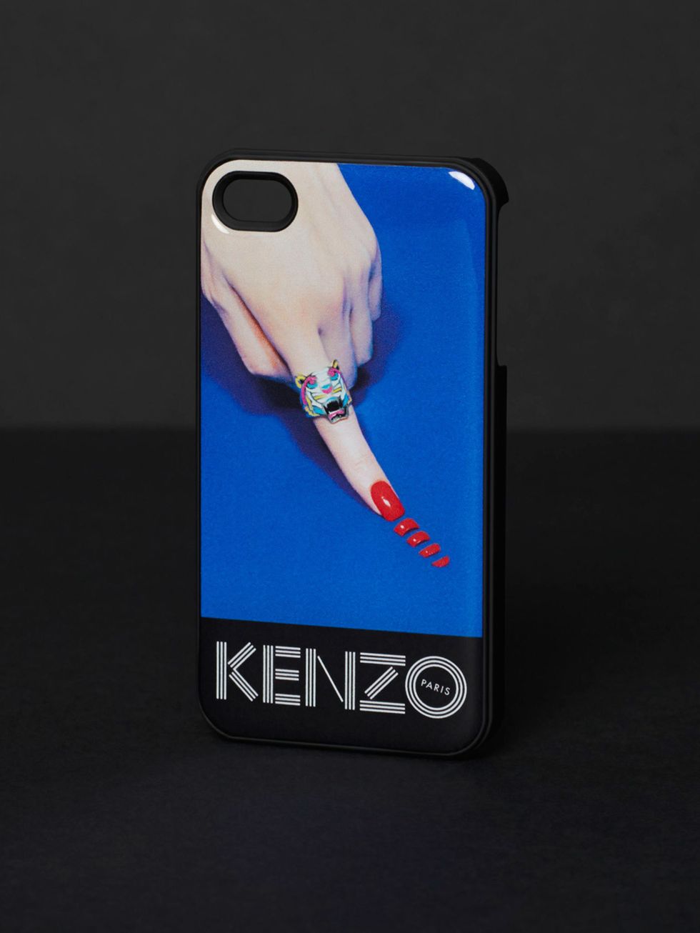 <p>Kenzo X Toiletpaper iPhone cover</p>