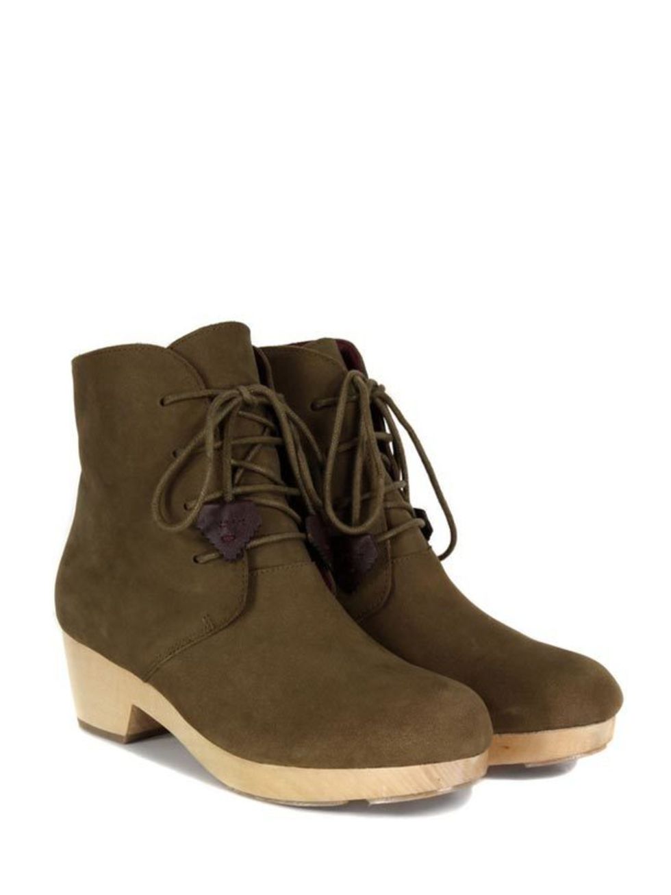 <p>Its officially time to break out your winter boots, and nothing quite beats a brand new pair. May we recommend F Troupes latest offering F-Troupe clog boots, £125, at <a href="http://www.coggles.com/item/F-Troupe/GF515-Chocolate-Nubuck-Boots/8ZWK">C