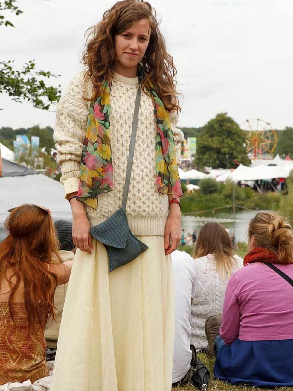 <p>Photo by Anthea SimmsLibby Wait, 23, Publishing. Charity shop jumper, skirt from New York, scarf from Camden, bag from festival stall.</p><p><a href="http://www.elleuk.com/style/street-style/secret-garden-party-2011">Secret Garden Party </a></p>
