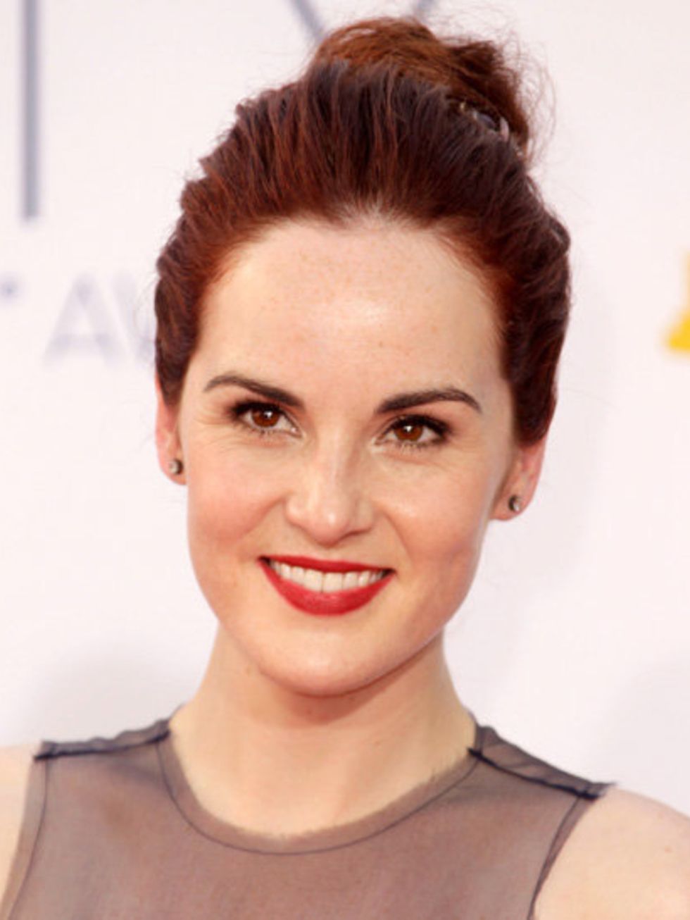 <p>Michelle Dockery at the Emmy Awards 2012</p>