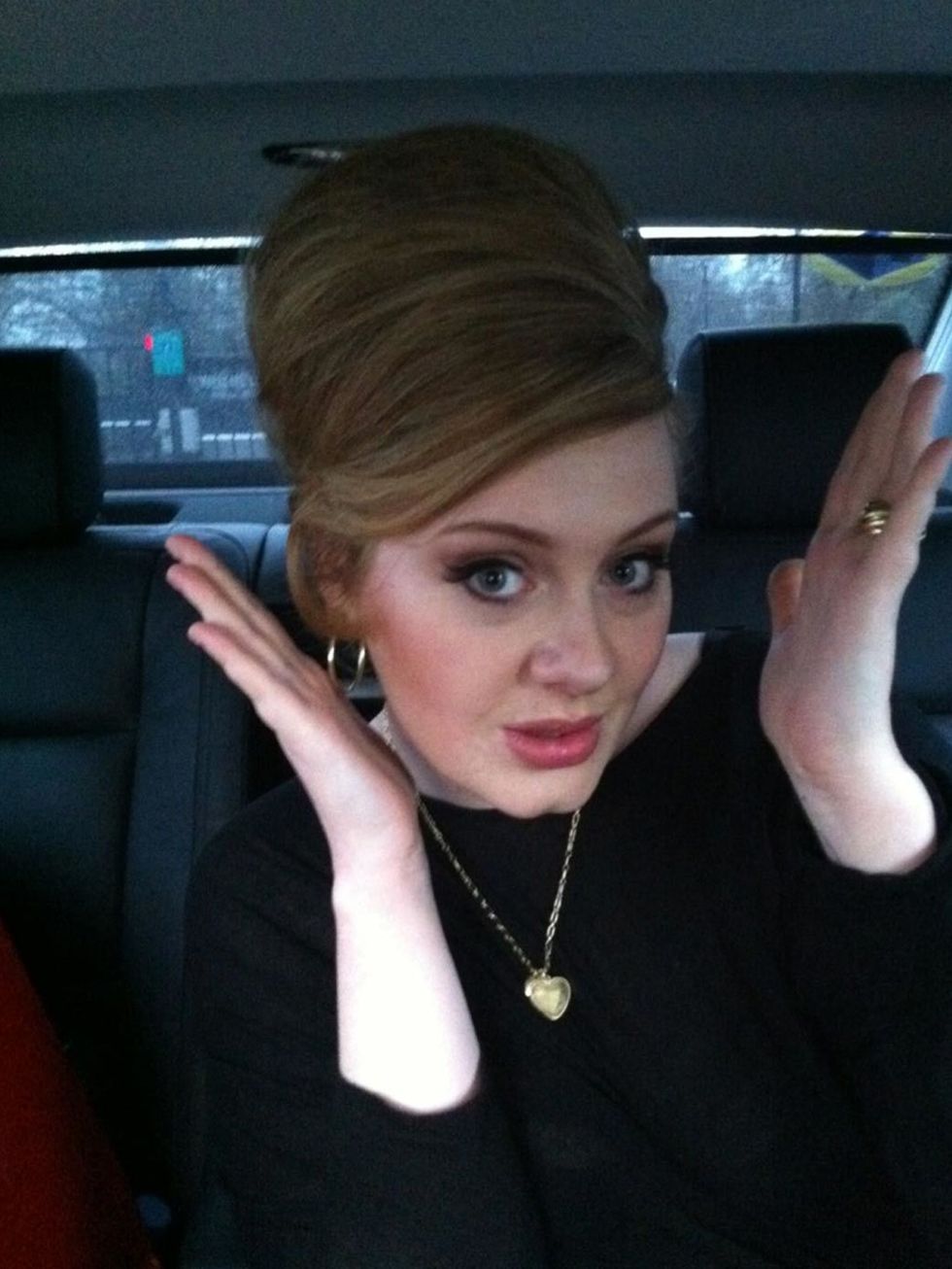 <p><a href="http://www.elleuk.com/star-style/celebrity-style-files/adele"></a> preened and primed to perfection</p><p>Adele <a href="https://twitter.com/"></a> Back on the grind. Hair and make up did. Merry Christmas! Axx</p>