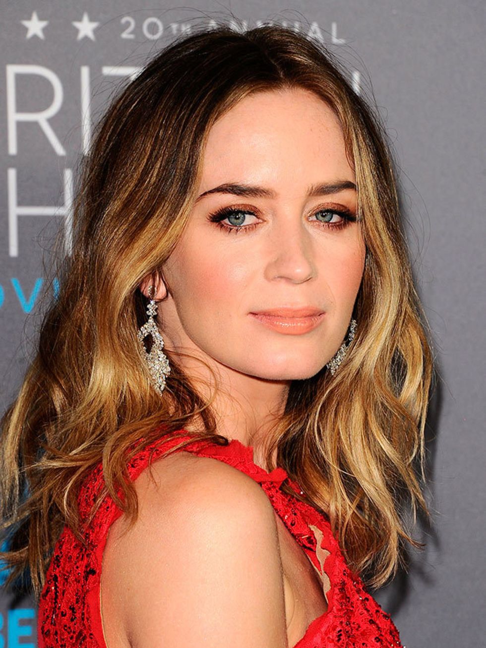 <p><a href="http://www.elleuk.com/now-trending/emily-blunt-behind-the-cover">Emily Blunt</a></p>