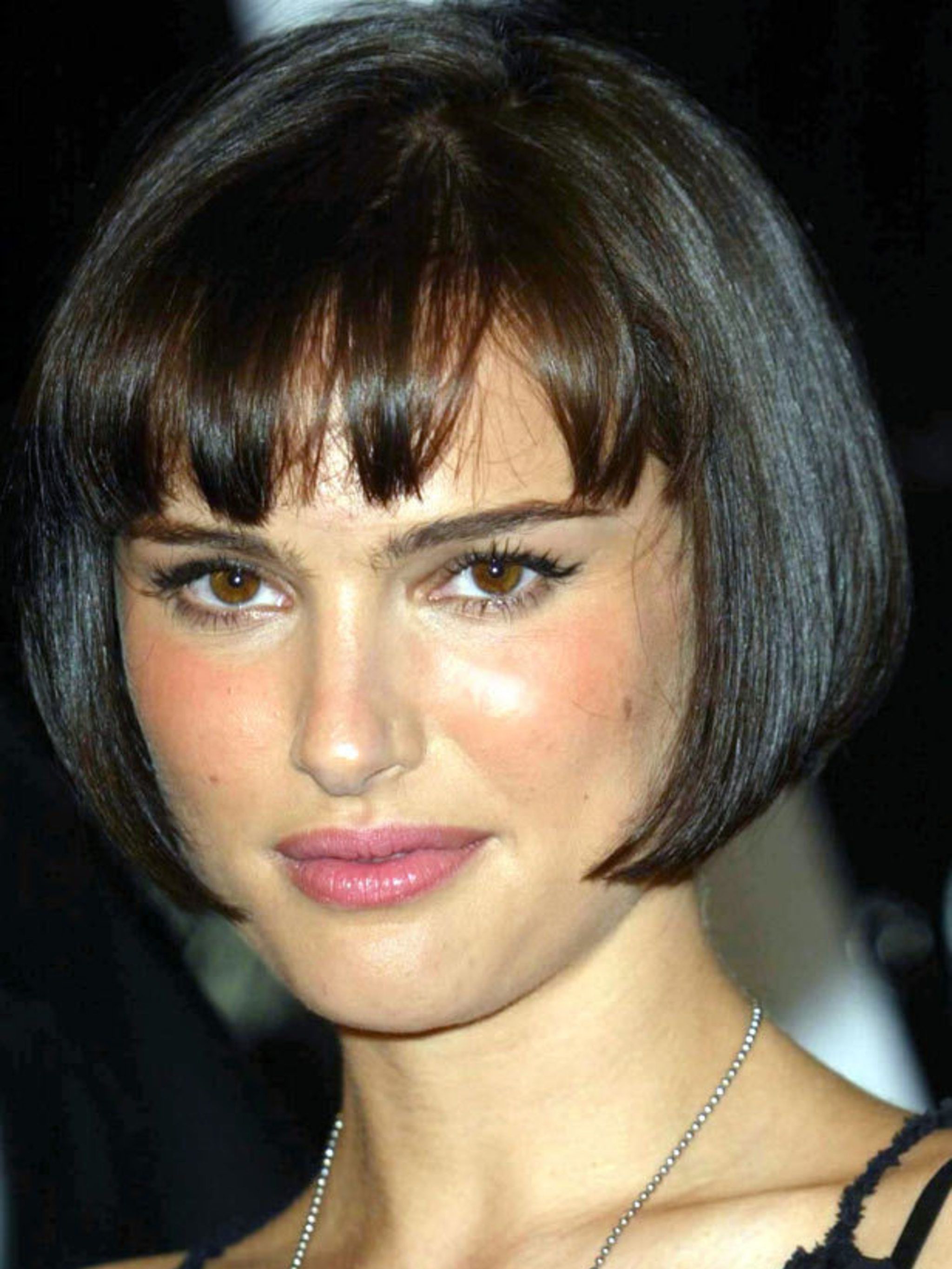 hairstyle bob with bangs