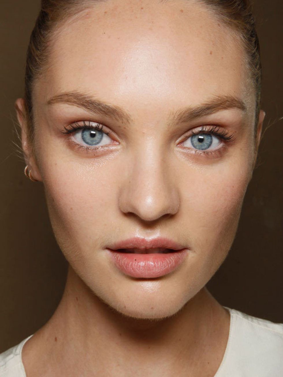 <p>Skin was resplendent in sheen this season. Make-up artists at <a href="http://www.elleuk.com/catwalk/collections/akris/">Akris</a>, <a href="http://www.elleuk.com/catwalk/collections/stella-mccartney/">Stella McCartney</a>, and <a href="http://www.elle